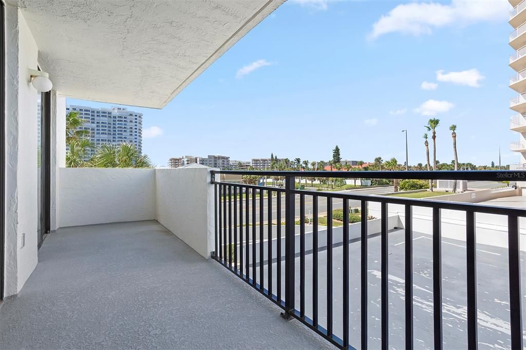 待售: $289,000 (2 贝兹, 2 浴室, 1062 平方英尺)