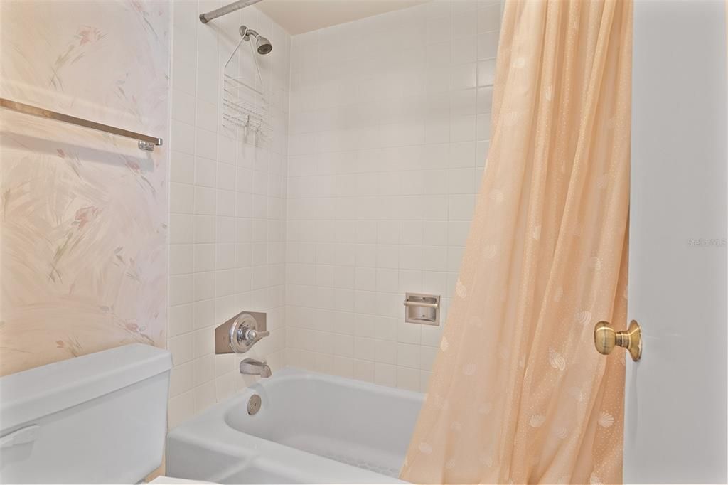 待售: $289,000 (2 贝兹, 2 浴室, 1062 平方英尺)