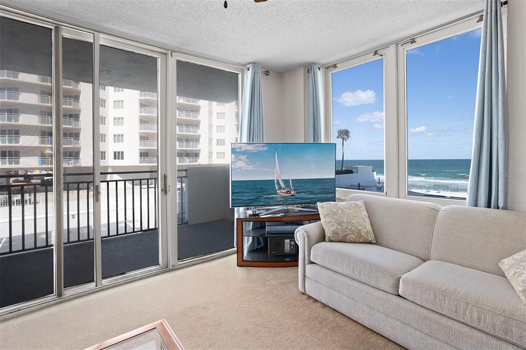 待售: $289,000 (2 贝兹, 2 浴室, 1062 平方英尺)