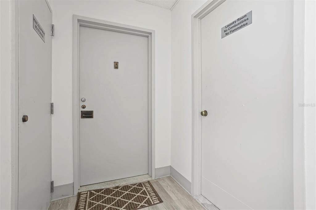 待售: $289,000 (2 贝兹, 2 浴室, 1062 平方英尺)