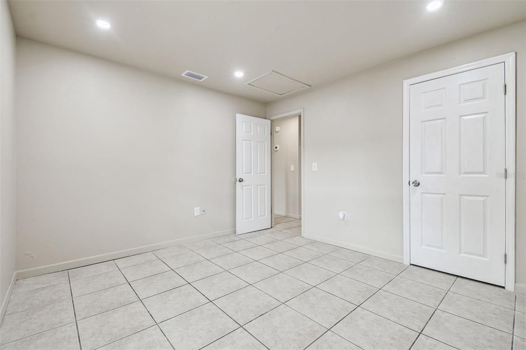 В аренду: $1,350 (2 спален, 1 ванн, 783 Квадратных фут)