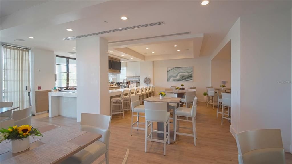 En Venta: $2,099,900 (3 camas, 3 baños, 2638 Pies cuadrados)