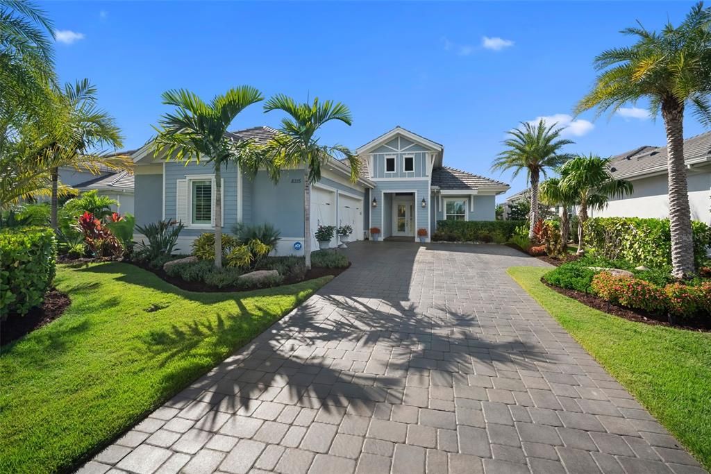 En Venta: $2,099,900 (3 camas, 3 baños, 2638 Pies cuadrados)