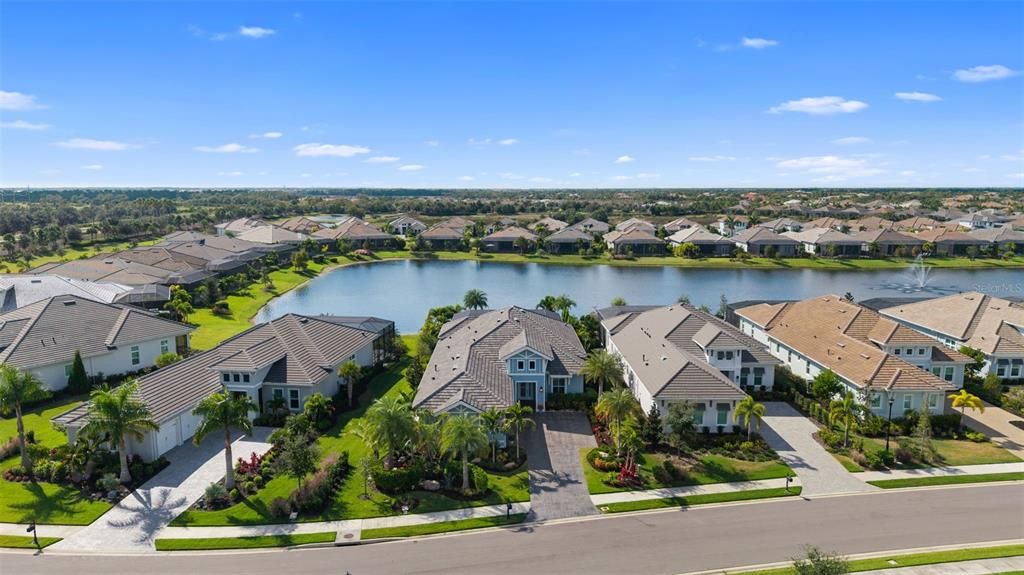 En Venta: $2,099,900 (3 camas, 3 baños, 2638 Pies cuadrados)