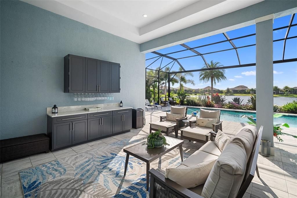 En Venta: $2,099,900 (3 camas, 3 baños, 2638 Pies cuadrados)