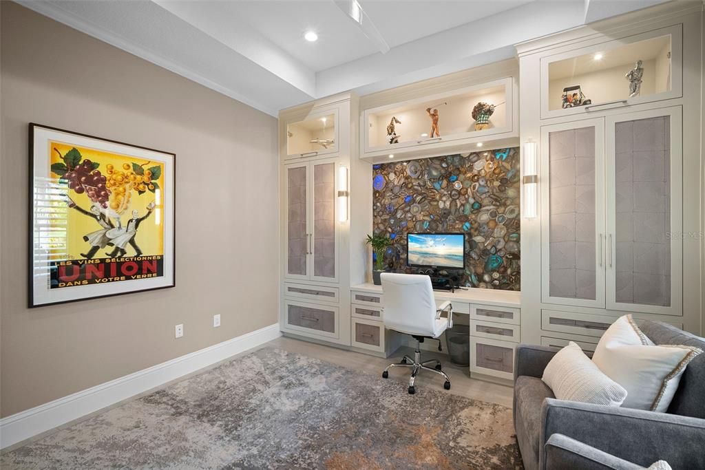 En Venta: $2,099,900 (3 camas, 3 baños, 2638 Pies cuadrados)