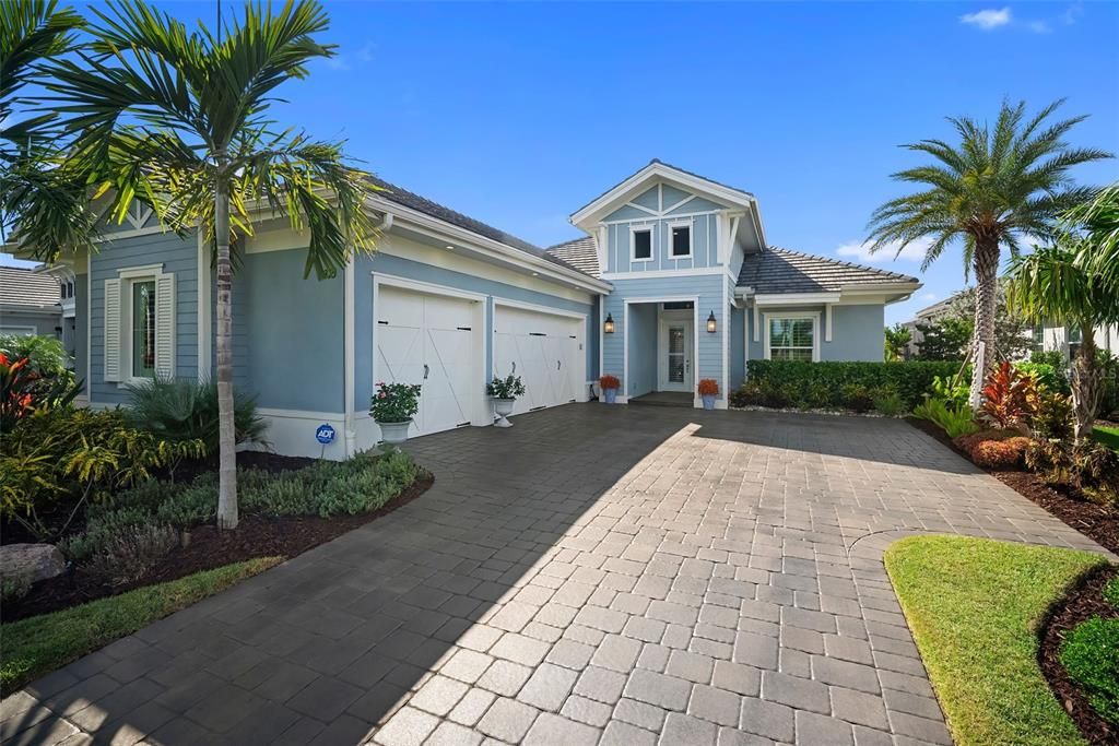 En Venta: $2,099,900 (3 camas, 3 baños, 2638 Pies cuadrados)