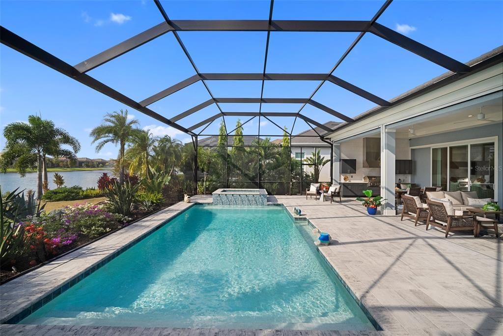 En Venta: $2,099,900 (3 camas, 3 baños, 2638 Pies cuadrados)