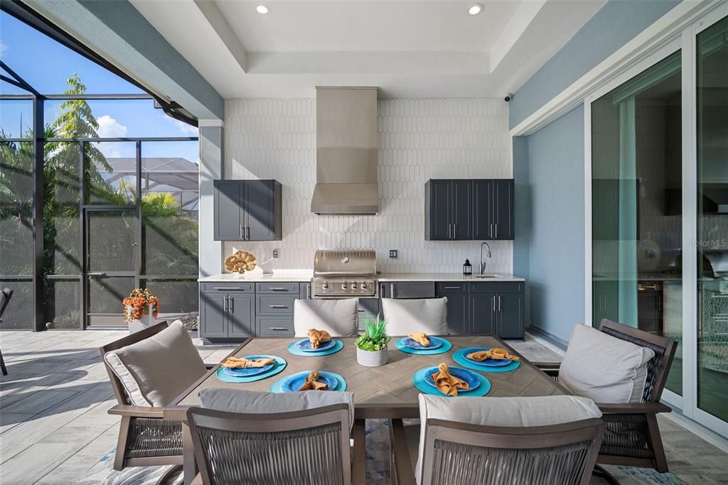 En Venta: $2,099,900 (3 camas, 3 baños, 2638 Pies cuadrados)