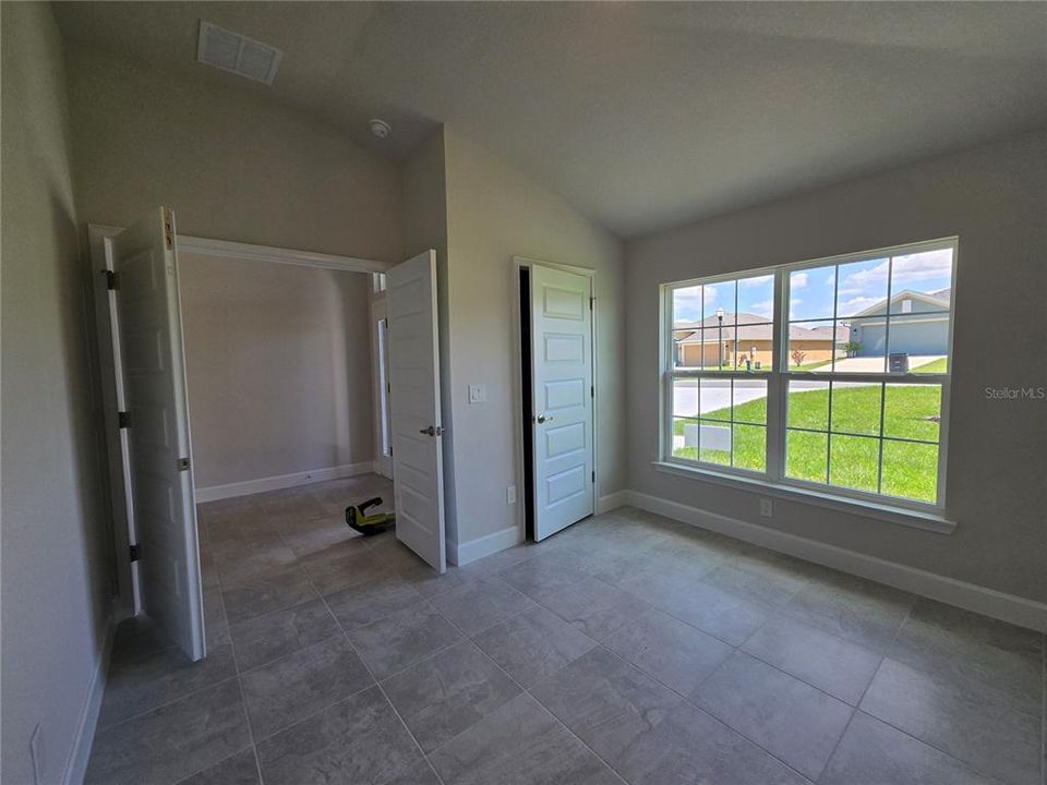 For Sale: $293,250 (4 beds, 2 baths, 1831 Square Feet)