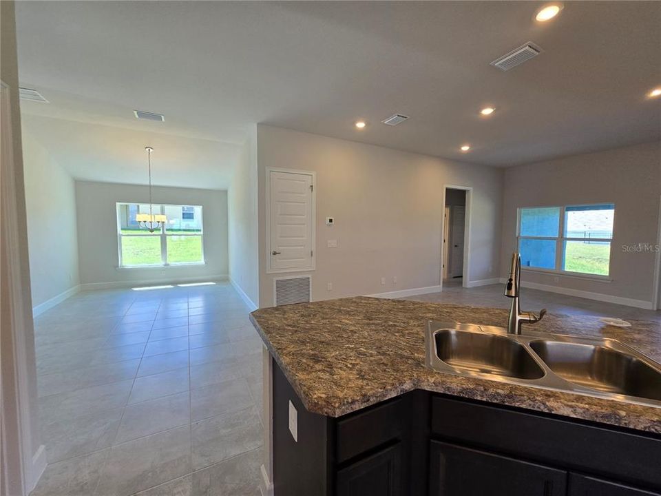 For Sale: $293,250 (4 beds, 2 baths, 1831 Square Feet)