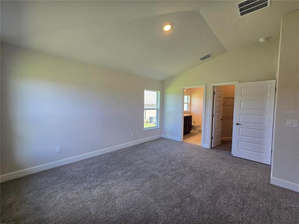 For Sale: $293,250 (4 beds, 2 baths, 1831 Square Feet)