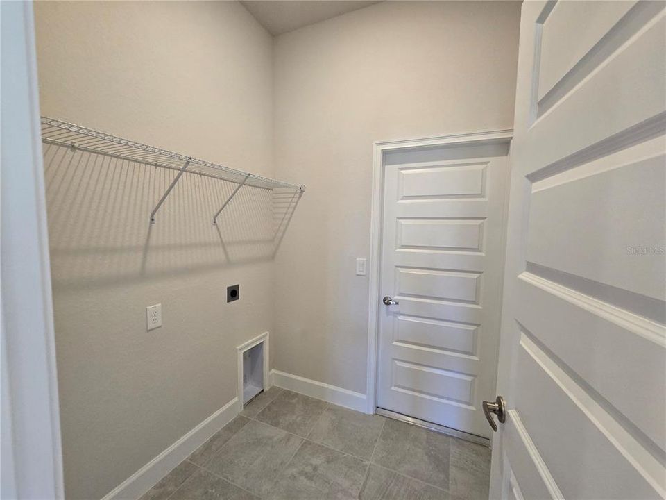 For Sale: $293,250 (4 beds, 2 baths, 1831 Square Feet)