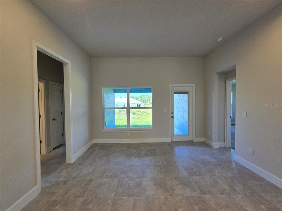 For Sale: $293,250 (4 beds, 2 baths, 1831 Square Feet)