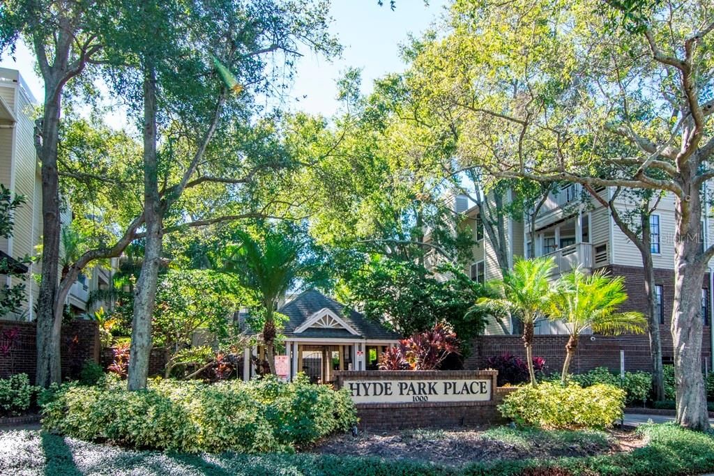 Recently Rented: $1,800 (1 beds, 1 baths, 631 Square Feet)