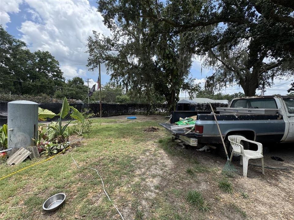 For Sale: $250,000 (2 beds, 1 baths, 612 Square Feet)