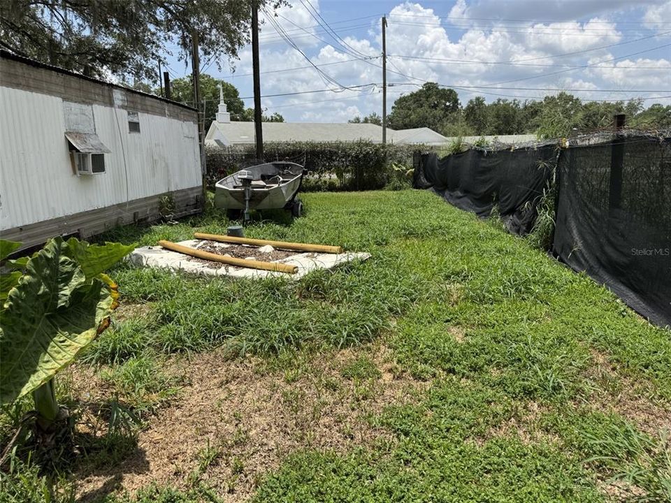 For Sale: $250,000 (2 beds, 1 baths, 612 Square Feet)