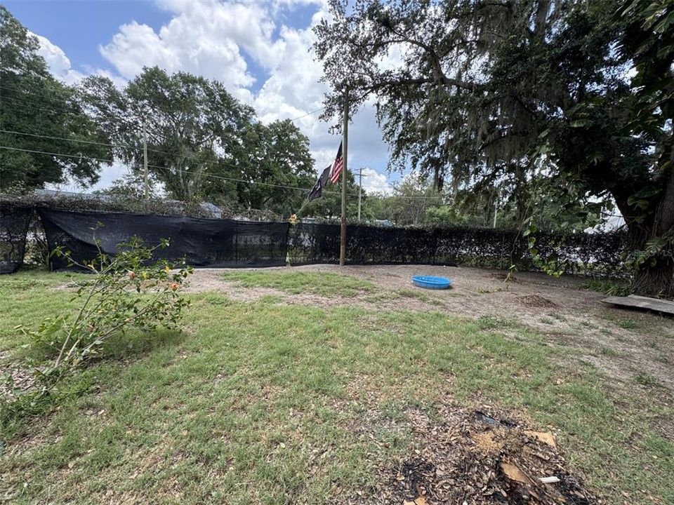 For Sale: $250,000 (2 beds, 1 baths, 612 Square Feet)