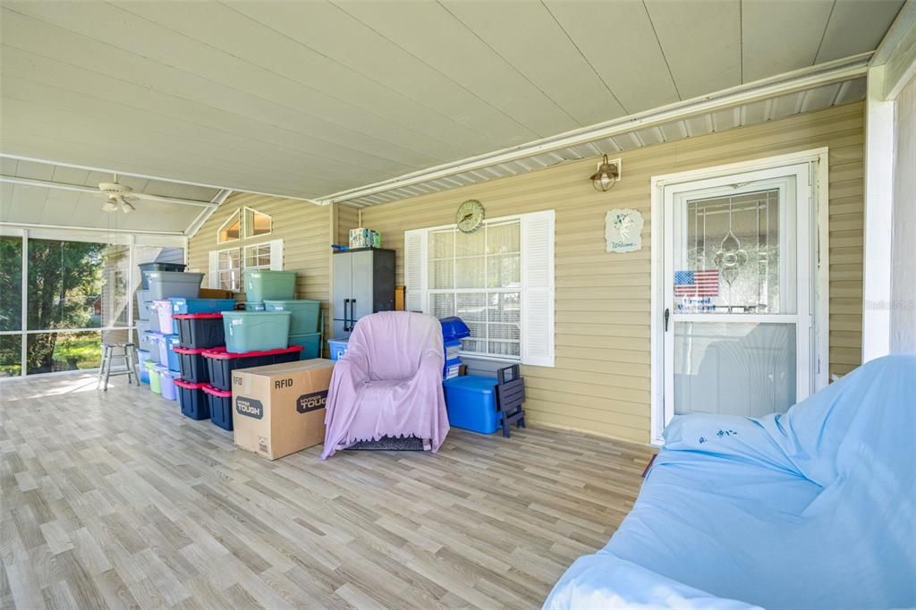 Под контрактом: $279,900 (3 спален, 2 ванн, 1713 Квадратных фут)