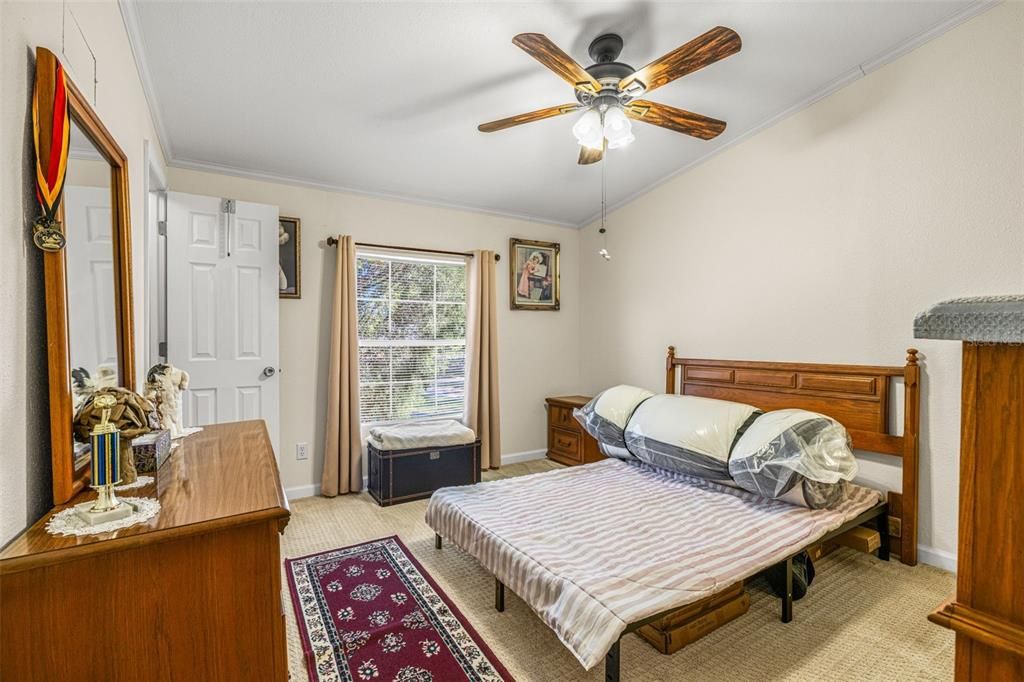 Под контрактом: $279,900 (3 спален, 2 ванн, 1713 Квадратных фут)