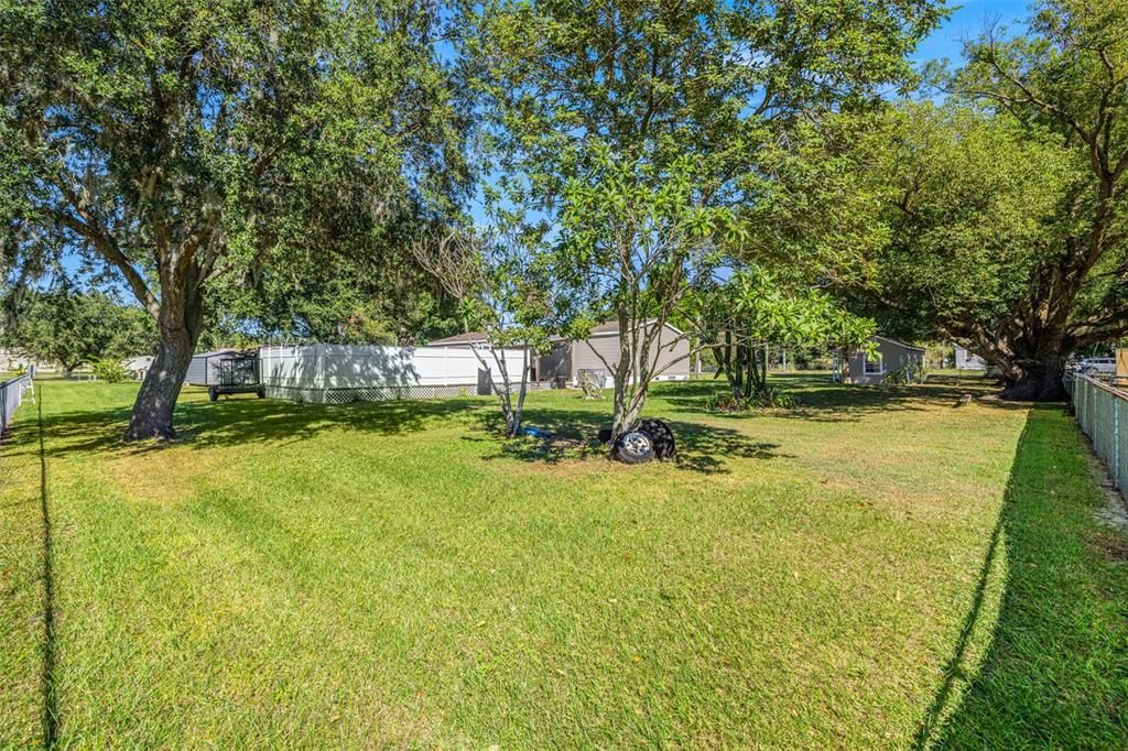 Под контрактом: $279,900 (3 спален, 2 ванн, 1713 Квадратных фут)