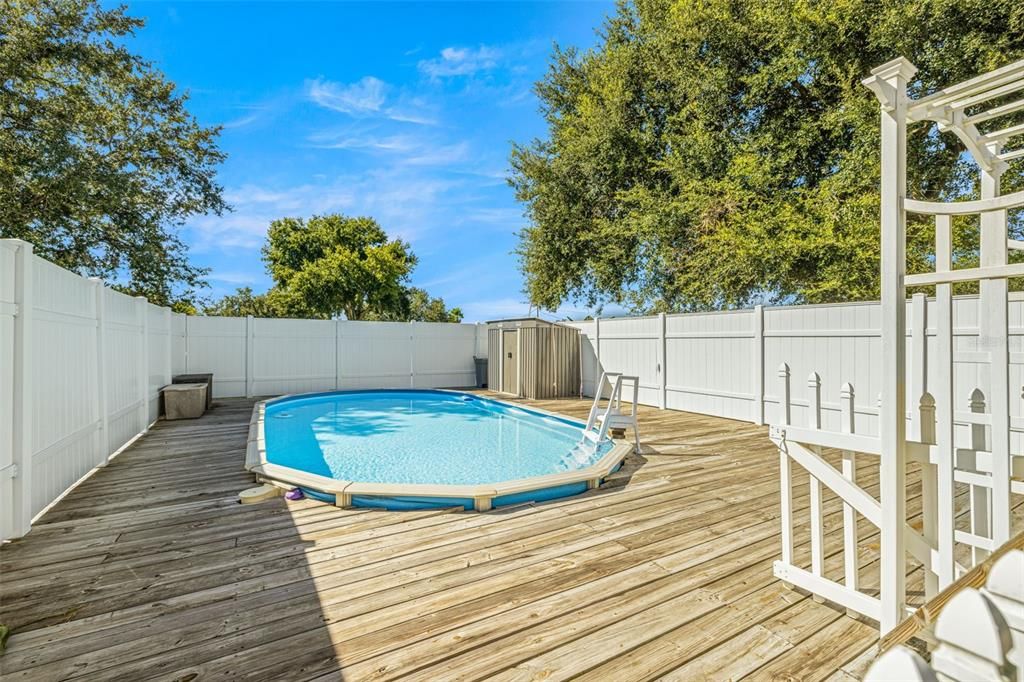 Под контрактом: $279,900 (3 спален, 2 ванн, 1713 Квадратных фут)