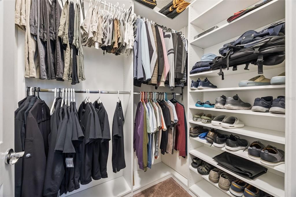 For Sale: $750,000 (5 beds, 3 baths, 3116 Square Feet)