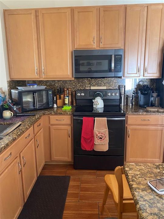 待售: $350,000 (3 贝兹, 2 浴室, 1809 平方英尺)