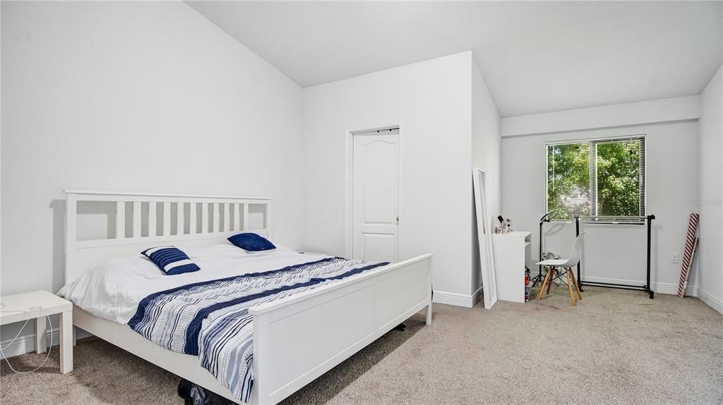 For Sale: $225,000 (2 beds, 1 baths, 1178 Square Feet)