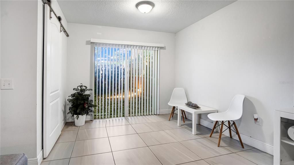 For Sale: $225,000 (2 beds, 1 baths, 1178 Square Feet)