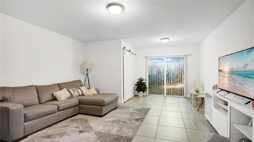 For Sale: $225,000 (2 beds, 1 baths, 1178 Square Feet)