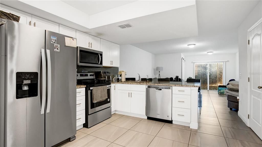 For Sale: $225,000 (2 beds, 1 baths, 1178 Square Feet)