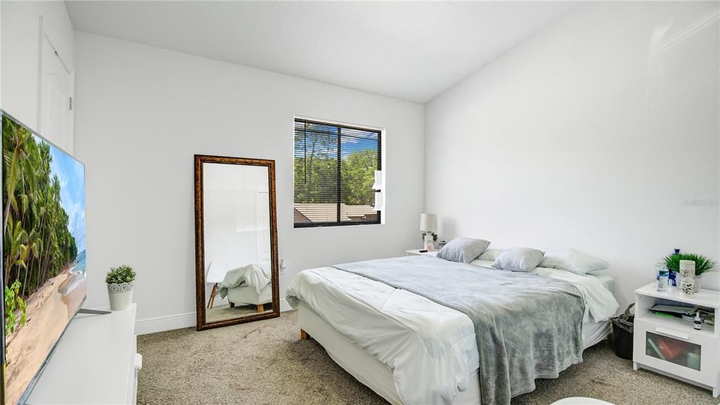 For Sale: $225,000 (2 beds, 1 baths, 1178 Square Feet)