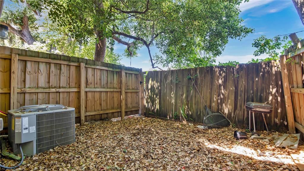 For Sale: $225,000 (2 beds, 1 baths, 1178 Square Feet)