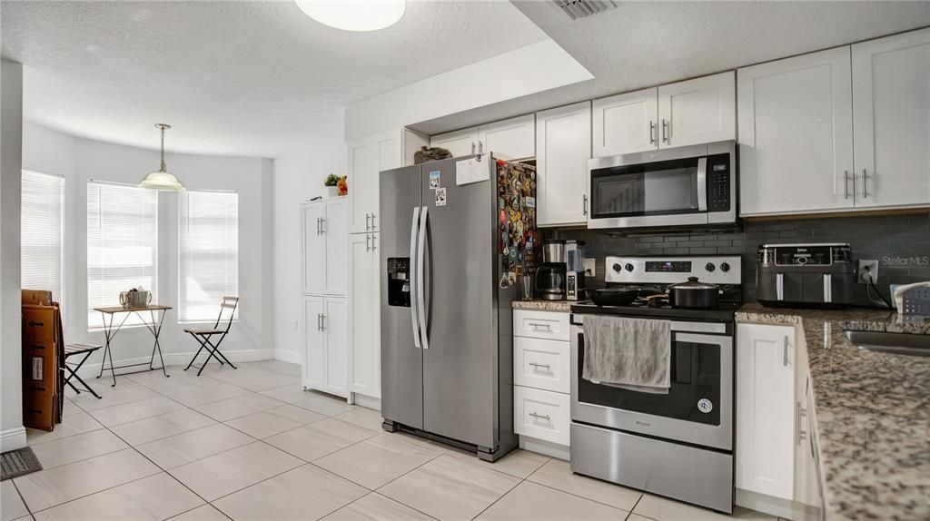 For Sale: $225,000 (2 beds, 1 baths, 1178 Square Feet)