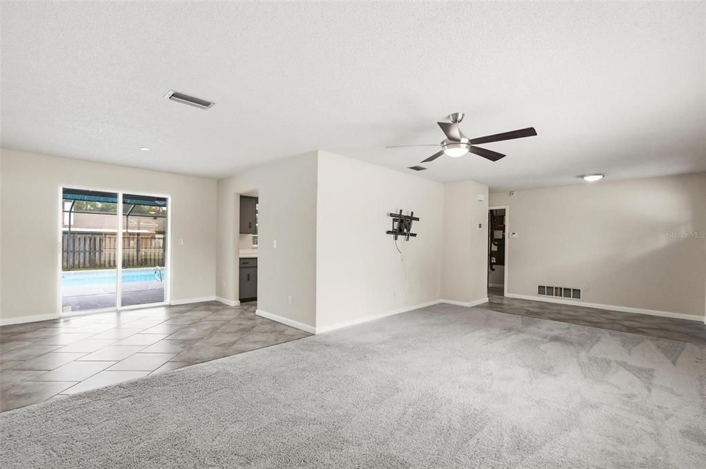 For Sale: $339,500 (3 beds, 2 baths, 1768 Square Feet)