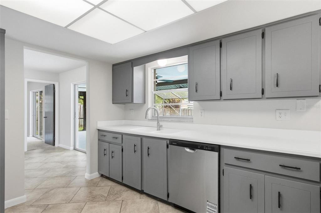 For Sale: $339,500 (3 beds, 2 baths, 1768 Square Feet)