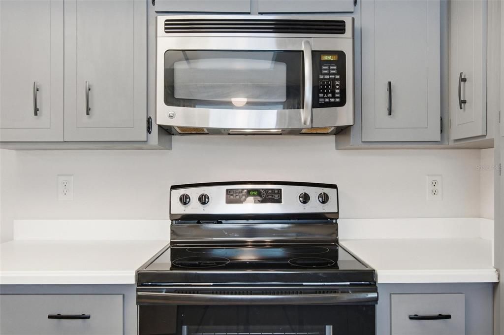 For Sale: $339,500 (3 beds, 2 baths, 1768 Square Feet)