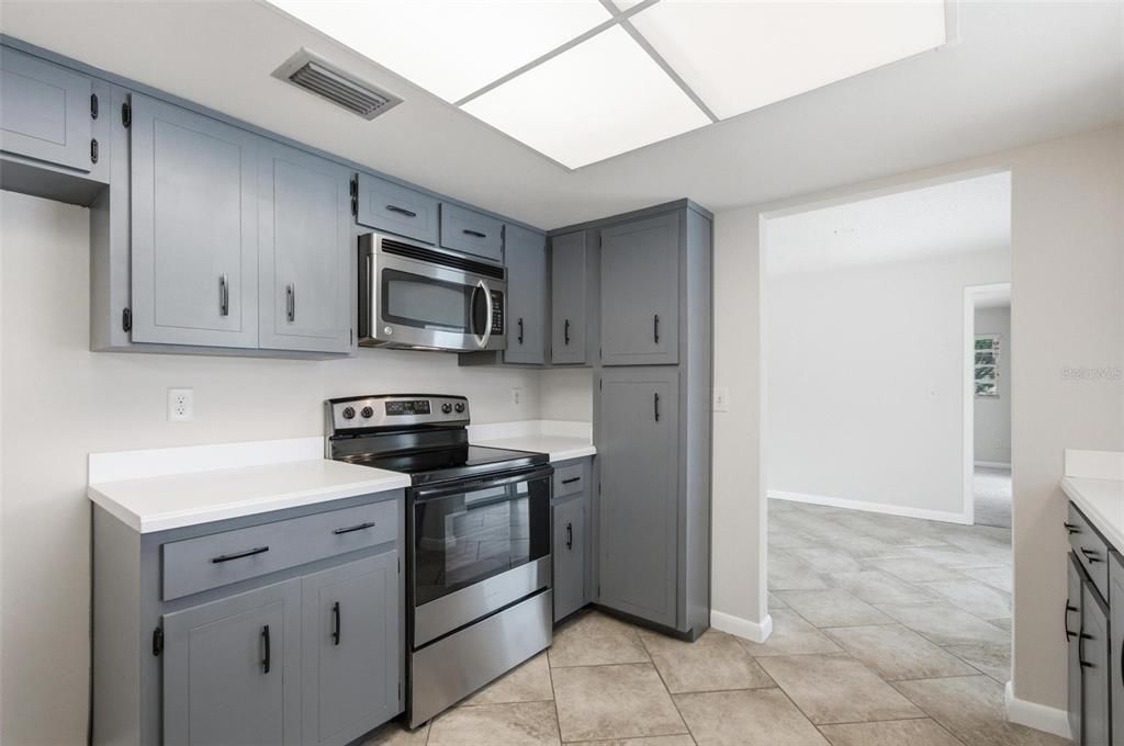 For Sale: $339,500 (3 beds, 2 baths, 1768 Square Feet)