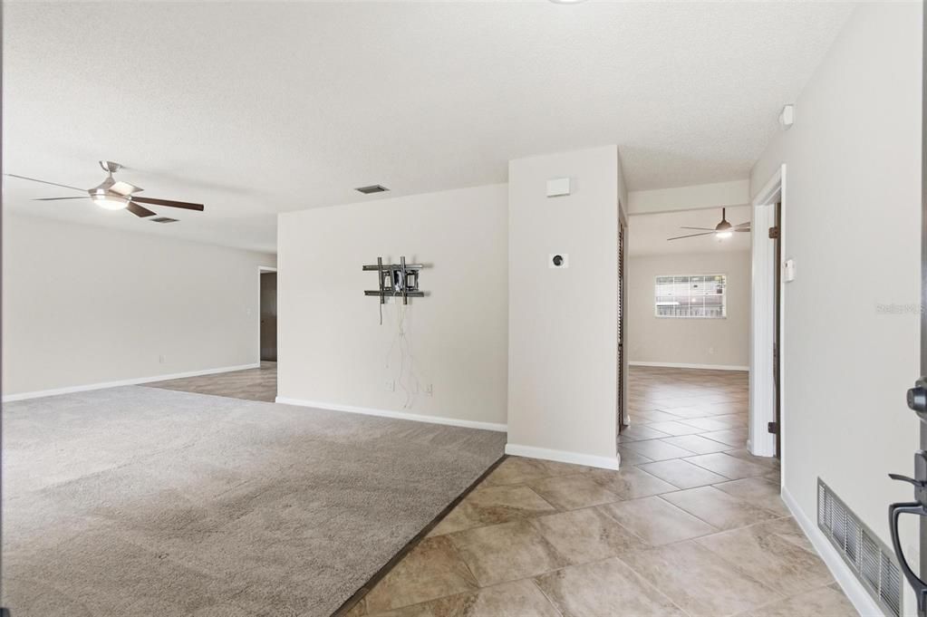 For Sale: $339,500 (3 beds, 2 baths, 1768 Square Feet)
