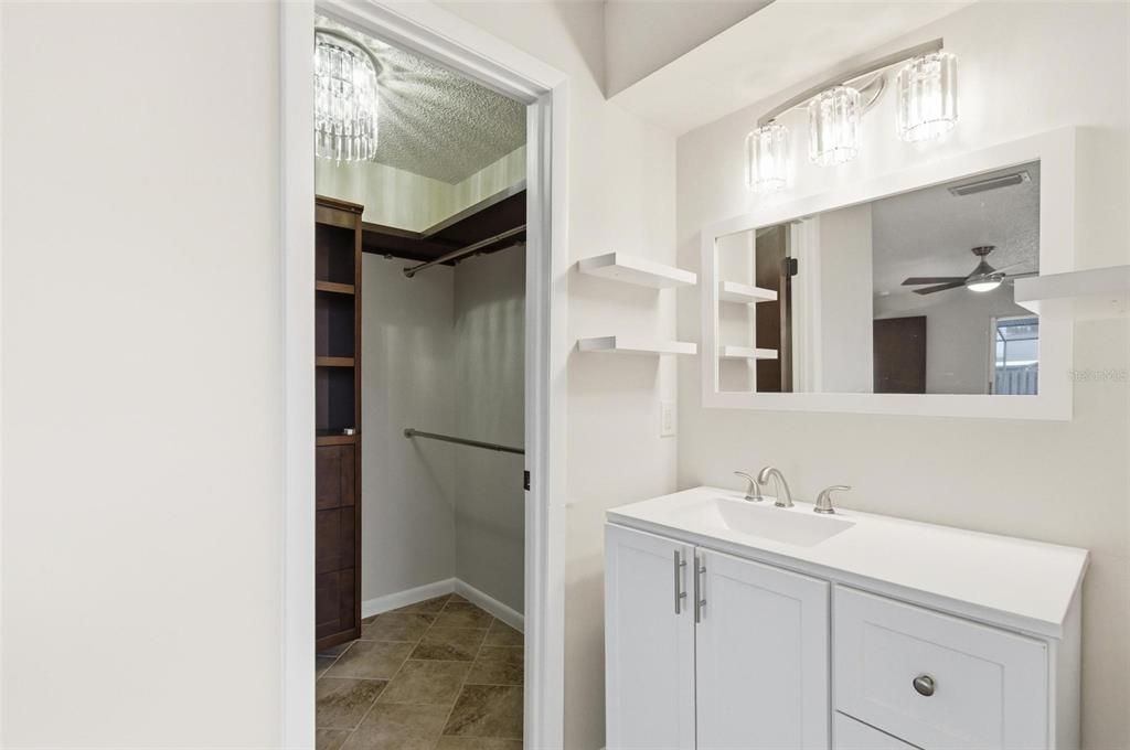 For Sale: $339,500 (3 beds, 2 baths, 1768 Square Feet)