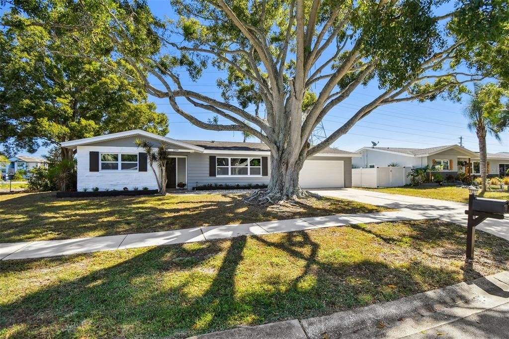 For Sale: $549,900 (4 beds, 2 baths, 2100 Square Feet)