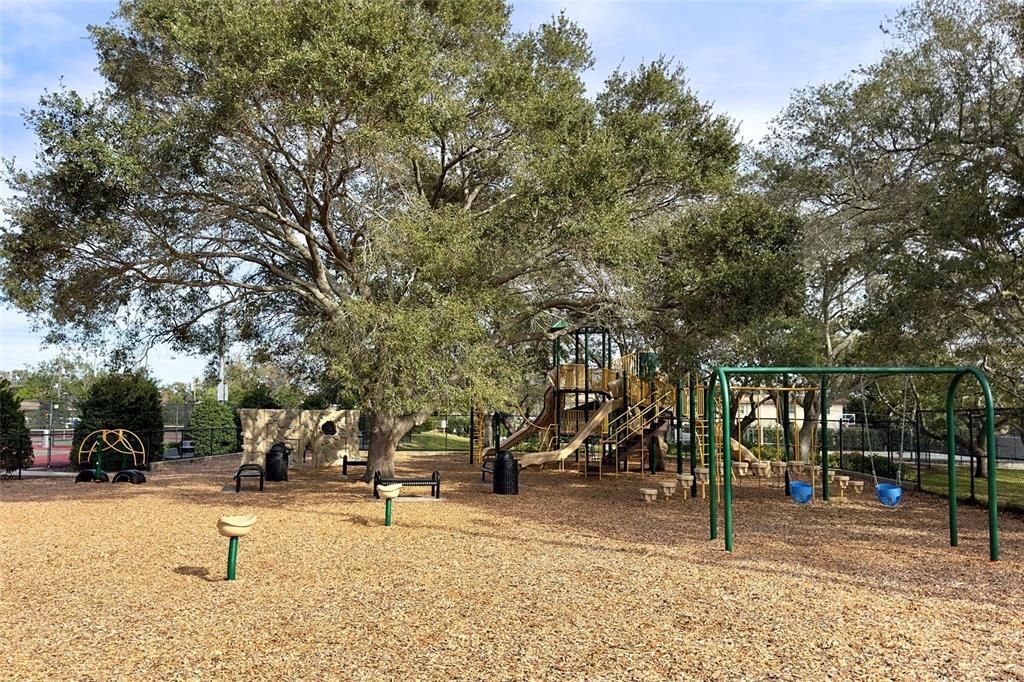 For Sale: $549,900 (4 beds, 2 baths, 2100 Square Feet)