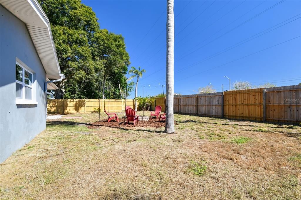 For Sale: $549,900 (4 beds, 2 baths, 2100 Square Feet)