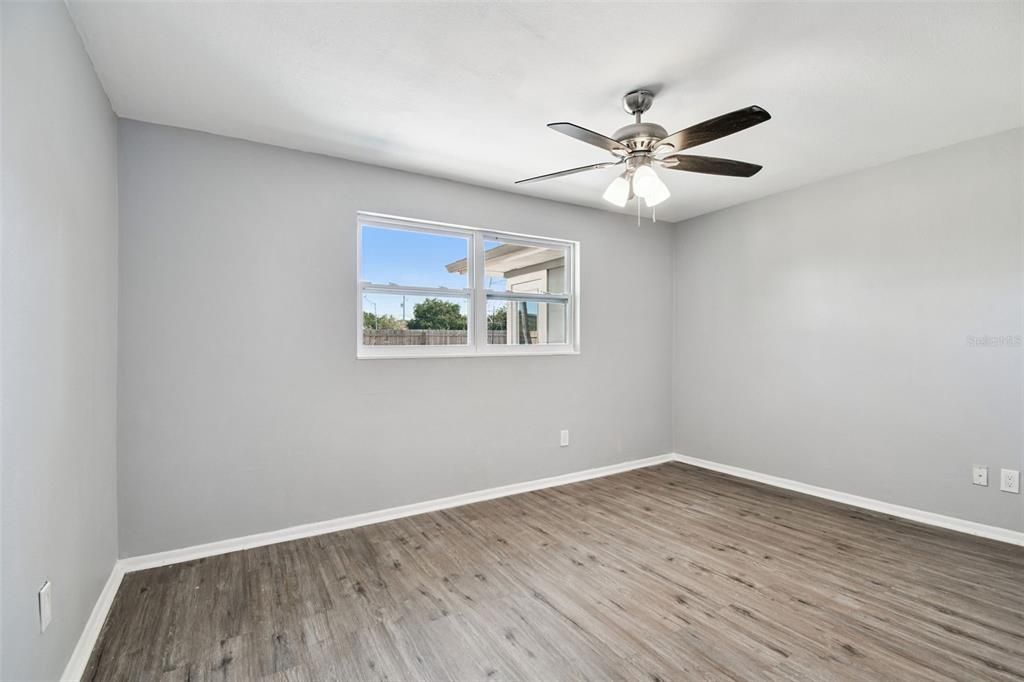 For Sale: $549,900 (4 beds, 2 baths, 2100 Square Feet)