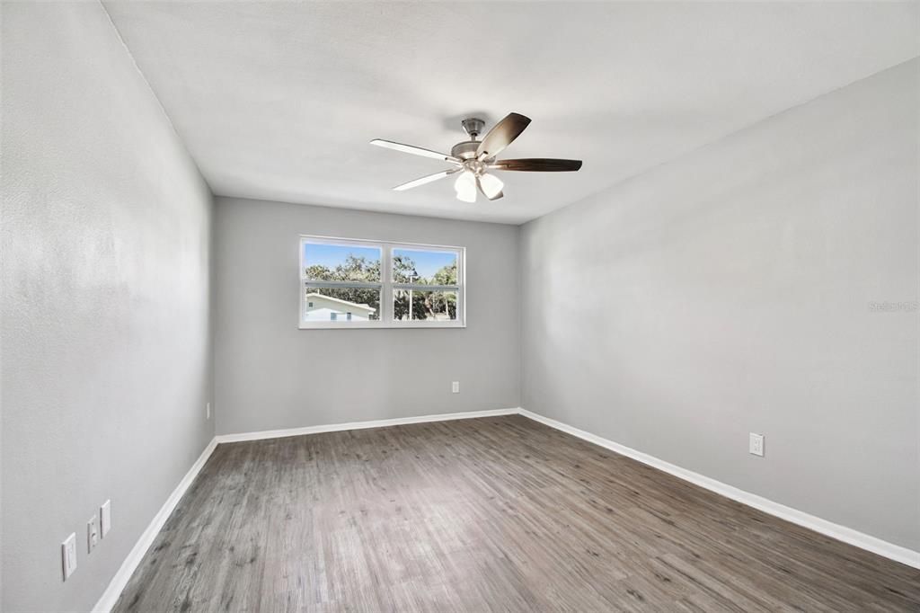 For Sale: $549,900 (4 beds, 2 baths, 2100 Square Feet)