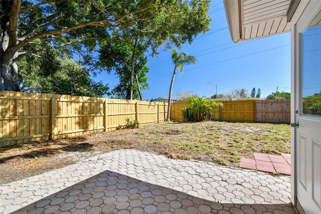 For Sale: $549,900 (4 beds, 2 baths, 2100 Square Feet)