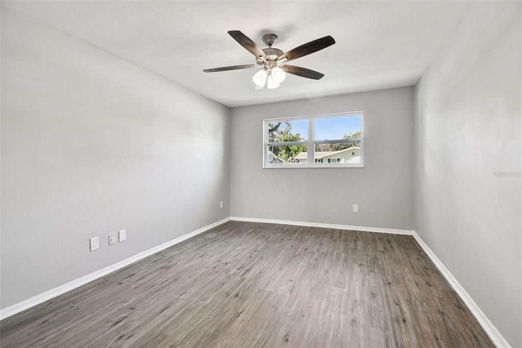 For Sale: $549,900 (4 beds, 2 baths, 2100 Square Feet)