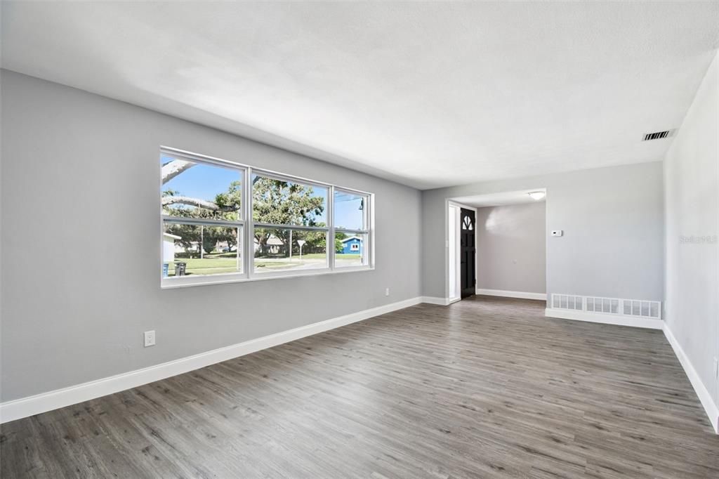 For Sale: $549,900 (4 beds, 2 baths, 2100 Square Feet)