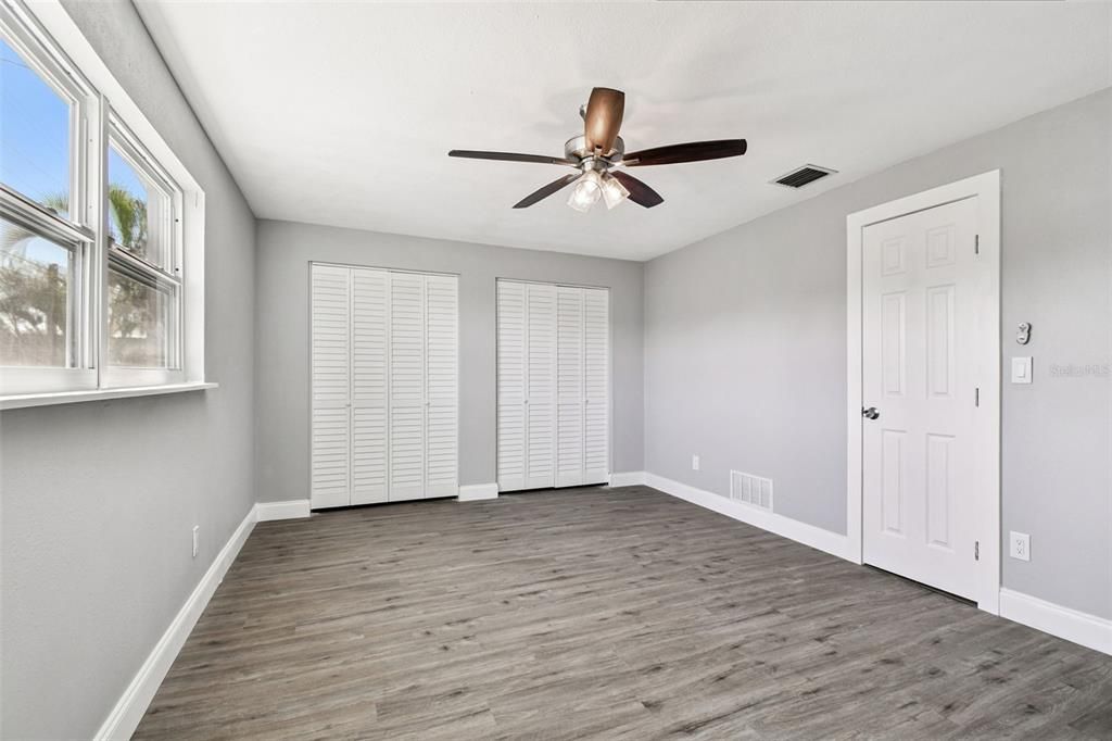 For Sale: $549,900 (4 beds, 2 baths, 2100 Square Feet)